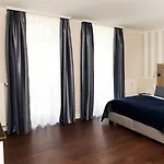 Europa 4*